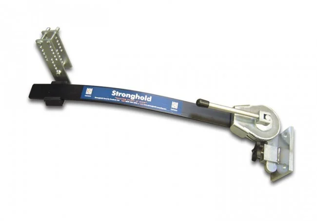2–How To Fit A Stabiliser Before Towing Your Caravan